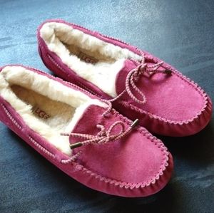 UGG Australia Uggs Womens 8 Dakota Sheepskin Slippers Shoes